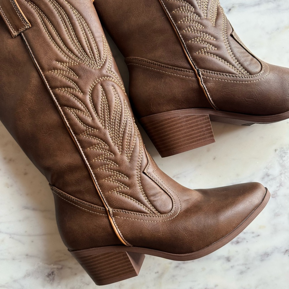 Cowboy boots 6.5 👢 cute cafe latte color 🤎 brand new, never worn - Picture 2 of 7